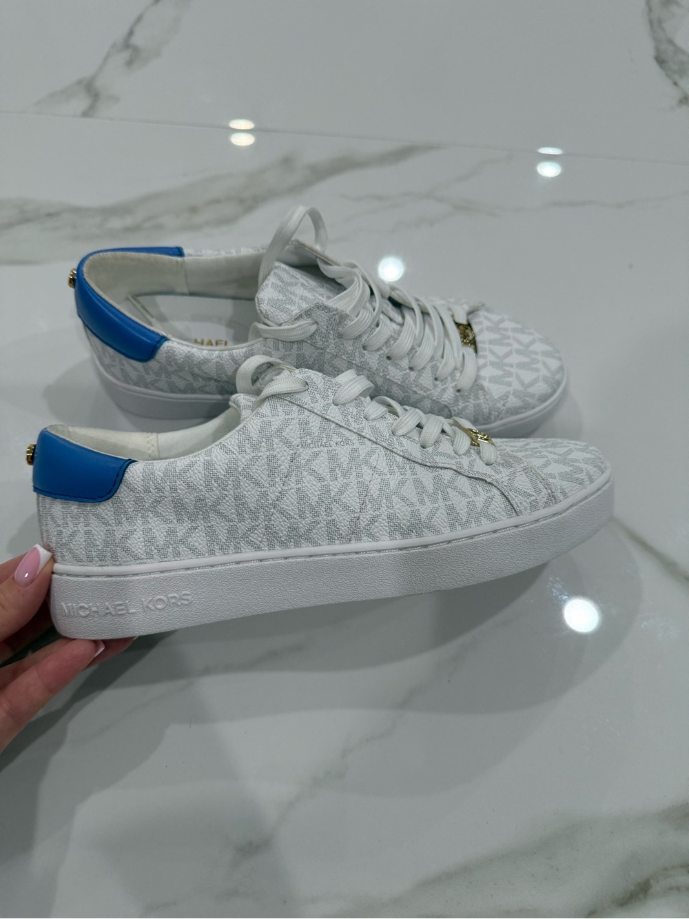 Michael Kors Kids White Monogram Low-Top Sneakers with Blue Heel Tab